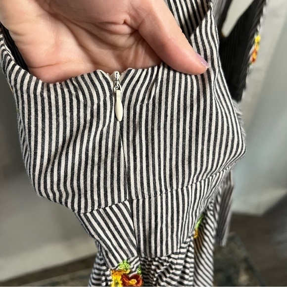 Forever 21 Embroidered Floral Peplum Blouse - Picture 9 of 11